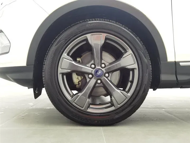 2019 Ford Kuga 1.5T 181HP L4 6AT,autocango,china used car exporter,china ev exporter,chinese used car exporter,chinese used ev exporter