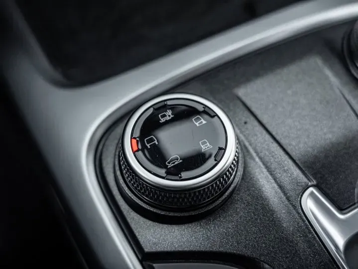 2021 Tank 300 2.0T 227HP L4 8AT,autocango,china used car exporter,china ev exporter,chinese used car exporter,chinese used ev exporter