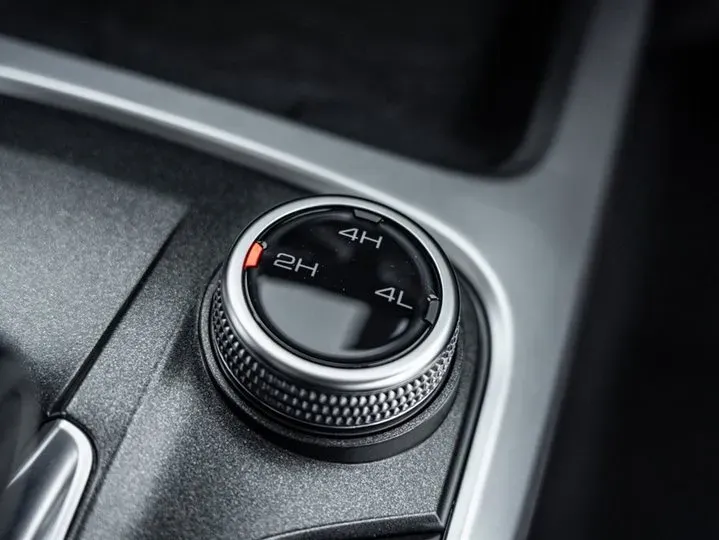 2021 Tank 300 2.0T 227HP L4 8AT,autocango,china used car exporter,china ev exporter,chinese used car exporter,chinese used ev exporter