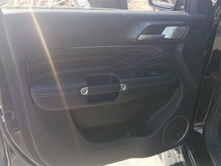 2021 Tank 300 2.0T 227HP L4 8AT,autocango,china used car exporter,china ev exporter,chinese used car exporter,chinese used ev exporter