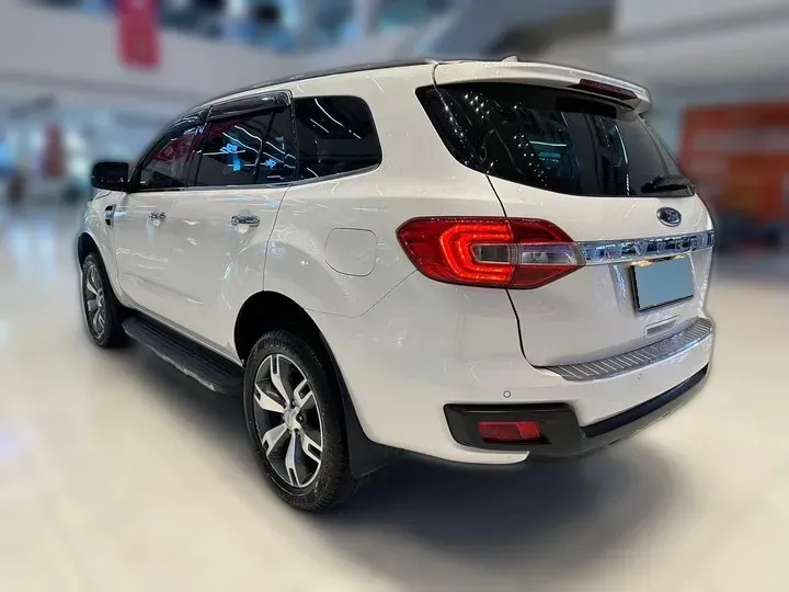2017 Ford Everest 2.0T 245HP L4 6AT,autocango,china used car exporter,china ev exporter,chinese used car exporter,chinese used ev exporter