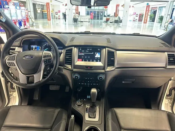 2017 Ford Everest 2.0T 245HP L4 6AT,autocango,china used car exporter,china ev exporter,chinese used car exporter,chinese used ev exporter