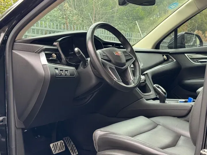 2016 Cadillac XT5 2.0T 250HP L4 8AT,autocango,china used car exporter,china ev exporter,chinese used car exporter,chinese used ev exporter