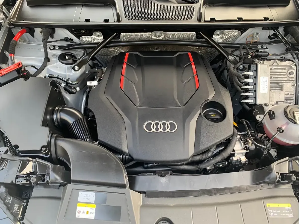 2021 Audi SQ5 3.0T 354HP V6 8AT,autocango,china used car exporter,china ev exporter,chinese used car exporter,chinese used ev exporter