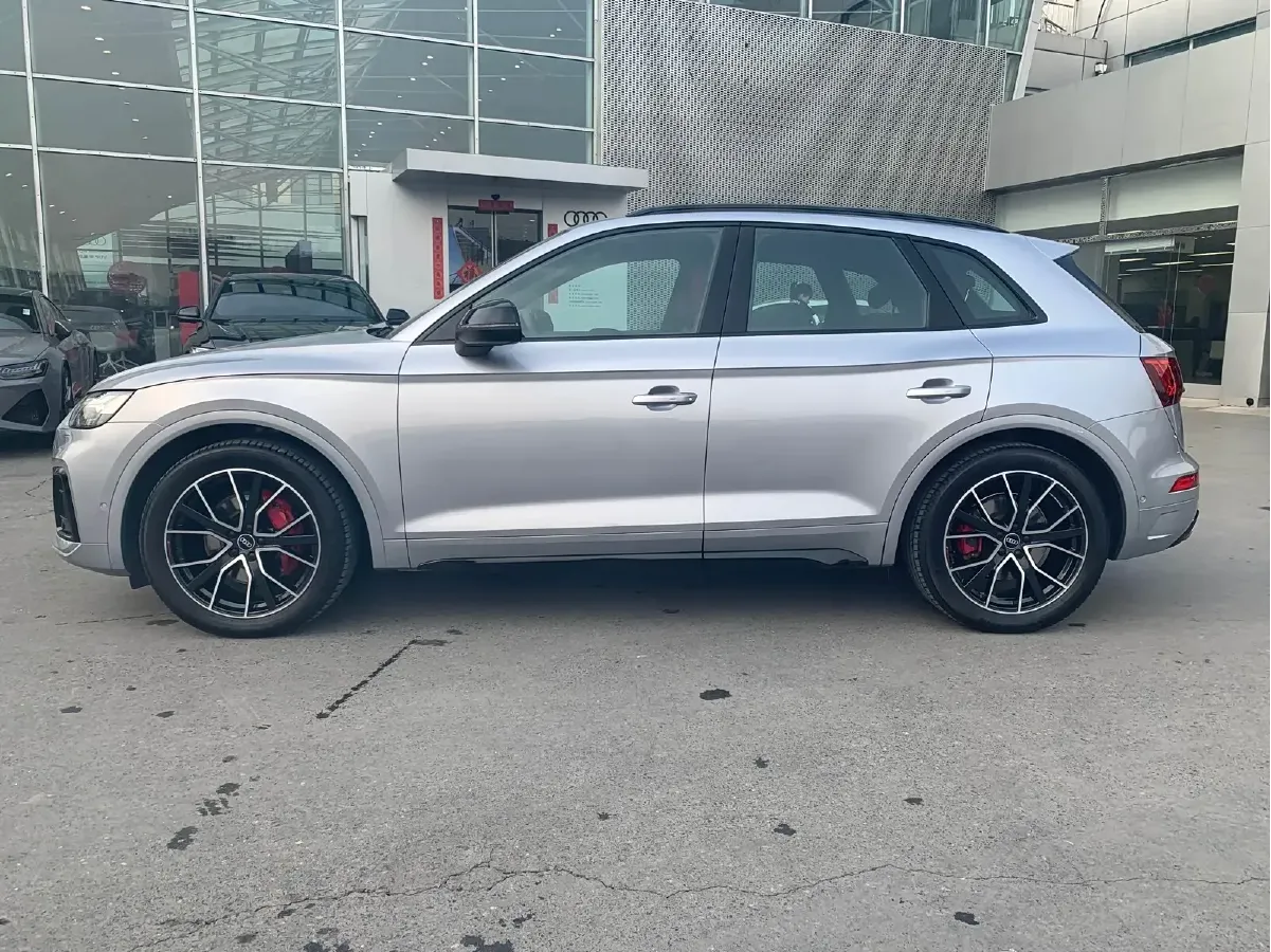 2021 Audi SQ5 3.0T 354HP V6 8AT,autocango,china used car exporter,china ev exporter,chinese used car exporter,chinese used ev exporter