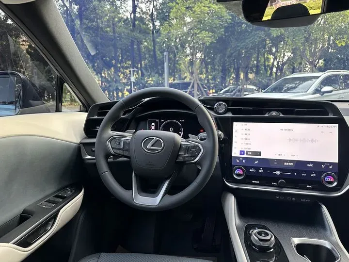 2023 Lexus RZ BEV 66KWH,autocango,china used car exporter,china ev exporter,chinese used car exporter,chinese used ev exporter