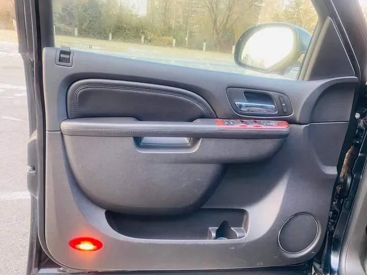 2010 Cadillac ESCALADE 6.0L 337HP V8 E-CVT Hybrid,autocango,china used car exporter,china ev exporter,chinese used car exporter,chinese used ev exporter