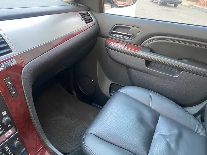 2010 Cadillac ESCALADE 6.0L 337HP V8 E-CVT Hybrid,autocango,china used car exporter,china ev exporter,chinese used car exporter,chinese used ev exporter