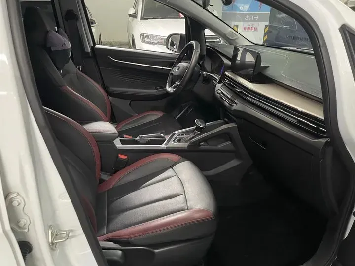 2021 Geely Vision X3 1.5L 109HP L4 CVT,autocango,china used car exporter,china ev exporter,chinese used car exporter,chinese used ev exporter