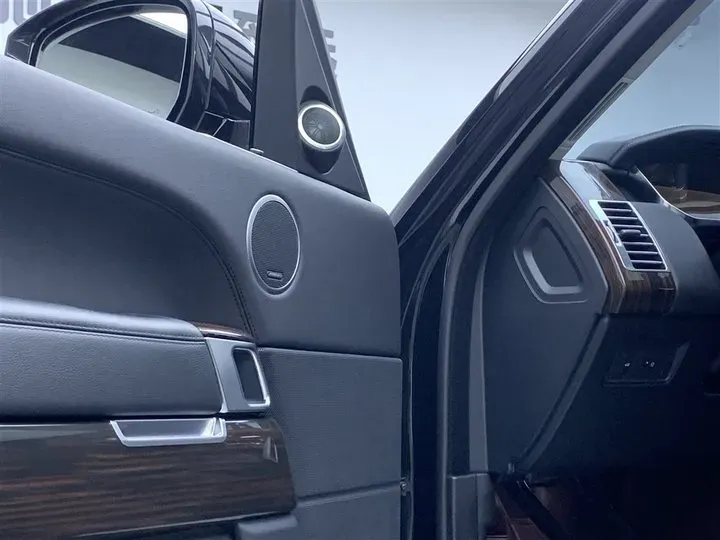 2020 Mansory Range Rover 3.0T 400HP L6 8AT,autocango,china used car exporter,china ev exporter,chinese used car exporter,chinese used ev exporter