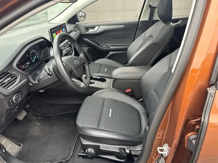 2020 Ford Focus Active 1.5T 174HP L3 8AT,autocango,china used car exporter,china ev exporter,chinese used car exporter,chinese used ev exporter