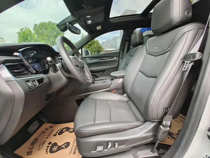 2021 Cadillac XT5 2.0T 237HP L4 9AT,autocango,china used car exporter,china ev exporter,chinese used car exporter,chinese used ev exporter