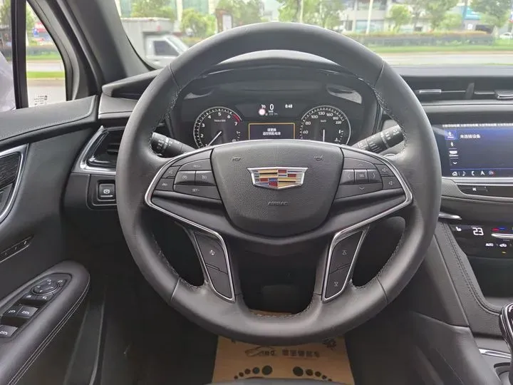 2021 Cadillac XT5 2.0T 237HP L4 9AT,autocango,china used car exporter,china ev exporter,chinese used car exporter,chinese used ev exporter