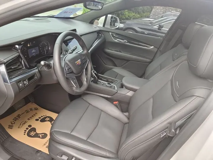 2021 Cadillac XT5 2.0T 237HP L4 9AT,autocango,china used car exporter,china ev exporter,chinese used car exporter,chinese used ev exporter