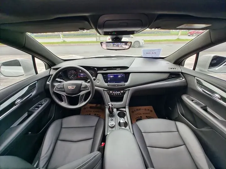 2021 Cadillac XT5 2.0T 237HP L4 9AT,autocango,china used car exporter,china ev exporter,chinese used car exporter,chinese used ev exporter
