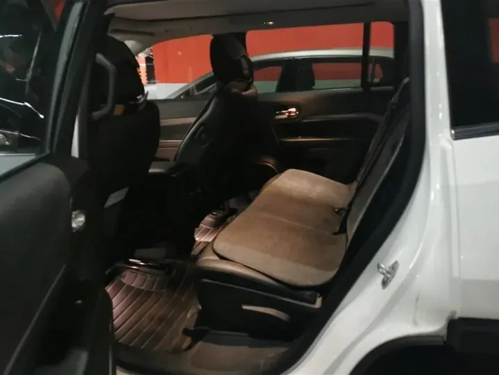 2018 Jeep Commander 2.0T 234HP L4 9AT,autocango,china used car exporter,china ev exporter,chinese used car exporter,chinese used ev exporter