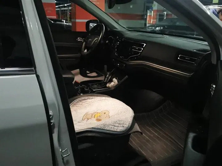 2018 Jeep Commander 2.0T 234HP L4 9AT,autocango,china used car exporter,china ev exporter,chinese used car exporter,chinese used ev exporter