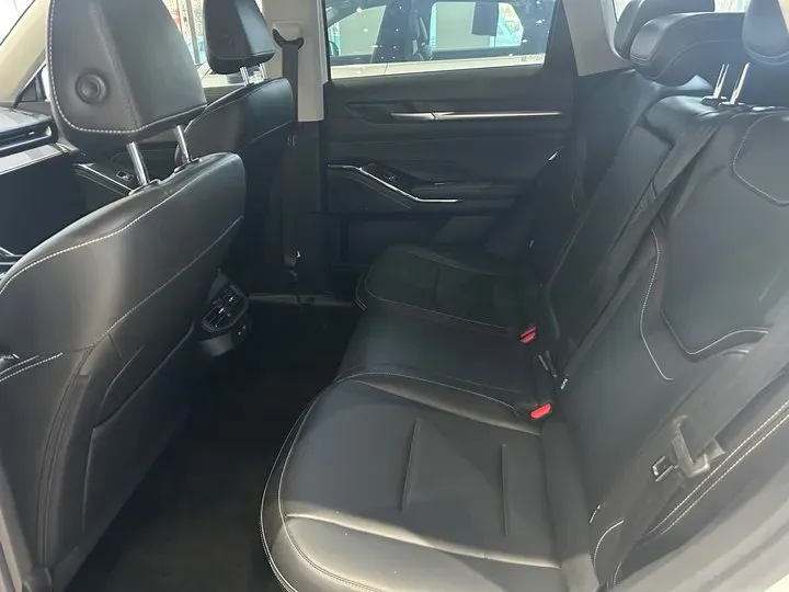 2021 Haval H6 2.0T 211HP L4 7DCT,autocango,china used car exporter,china ev exporter,chinese used car exporter,chinese used ev exporter