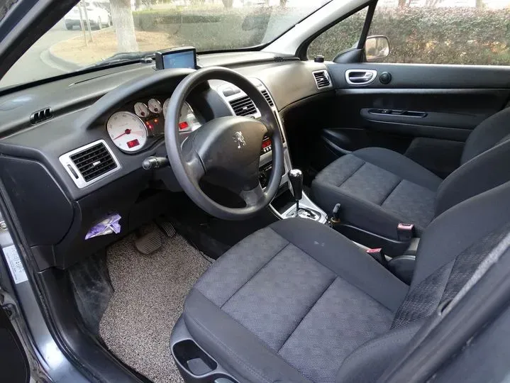 2010 Peugeot 307 1.6L 106HP L4 4AT,autocango,china used car exporter,china ev exporter,chinese used car exporter,chinese used ev exporter