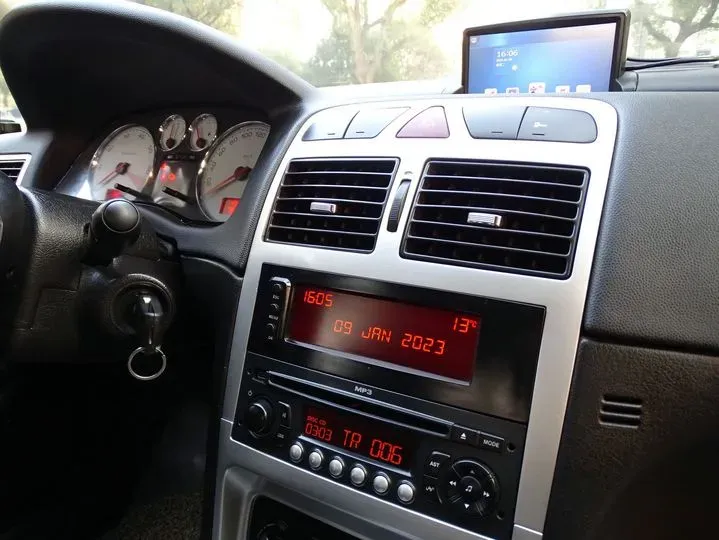 2010 Peugeot 307 1.6L 106HP L4 4AT,autocango,china used car exporter,china ev exporter,chinese used car exporter,chinese used ev exporter