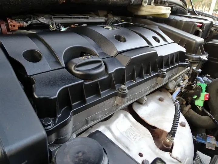 2010 Peugeot 307 1.6L 106HP L4 4AT,autocango,china used car exporter,china ev exporter,chinese used car exporter,chinese used ev exporter