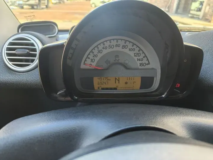 2012 Smart smart fortwo 1.0L 70HP L3 5AMT,autocango,china used car exporter,china ev exporter,chinese used car exporter,chinese used ev exporter