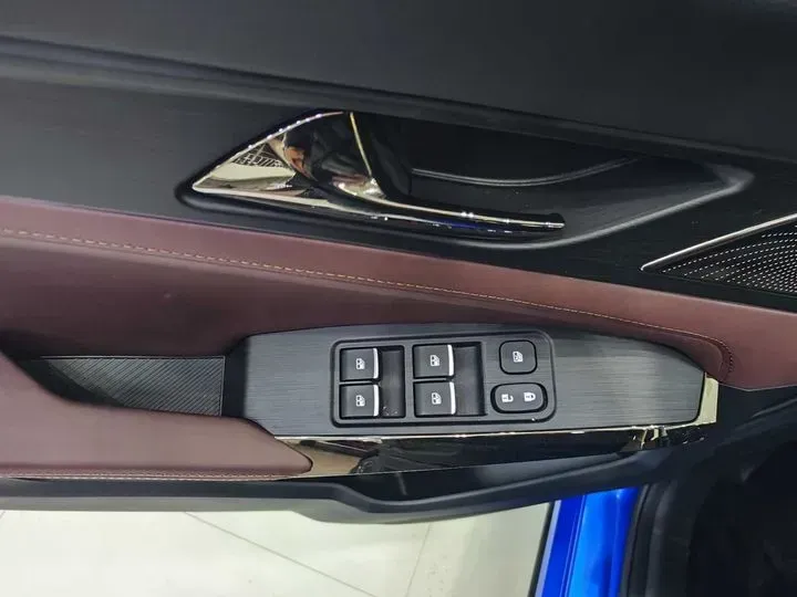 2024 JAC X8 PLUS 1.5T 184HP L4 7DCT,autocango,china used car exporter,china ev exporter,chinese used car exporter,chinese used ev exporter