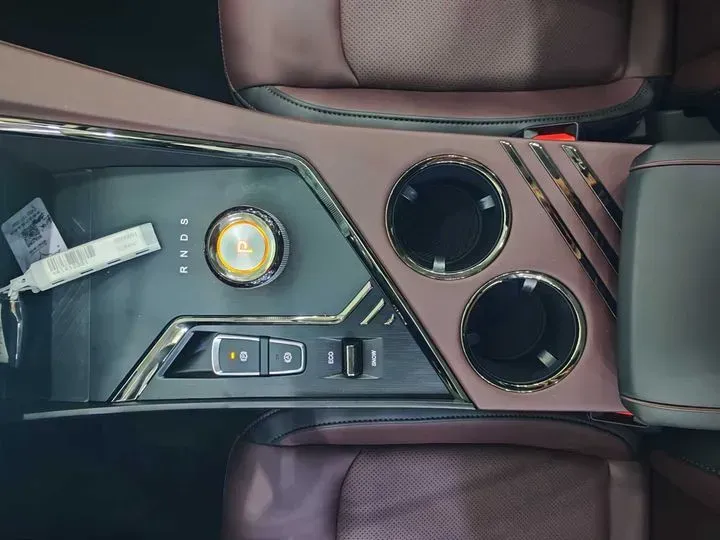 2024 JAC X8 PLUS 1.5T 184HP L4 7DCT,autocango,china used car exporter,china ev exporter,chinese used car exporter,chinese used ev exporter