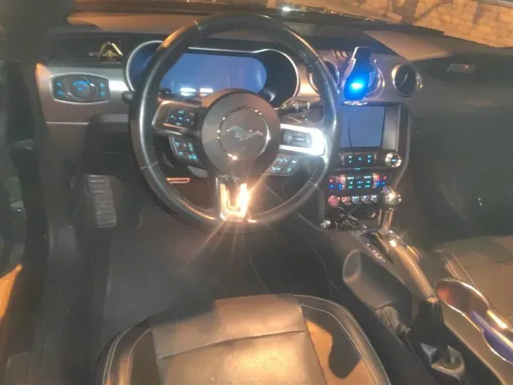 2019 Ford Mustang 2.3T 299HP L4 10AT,autocango,china used car exporter,china ev exporter,chinese used car exporter,chinese used ev exporter