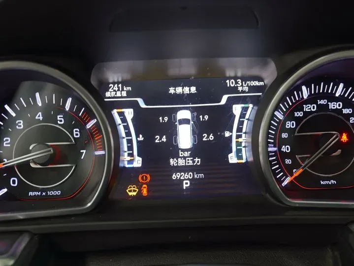 2018 Jeep Commander 2.0T 265HP L4 9AT,autocango,china used car exporter,china ev exporter,chinese used car exporter,chinese used ev exporter
