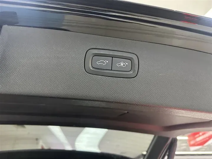 2021 Volvo XC90 2.0T 303HP L4 8AT PHEV 11.6KWH,autocango,china used car exporter,china ev exporter,chinese used car exporter,chinese used ev exporter