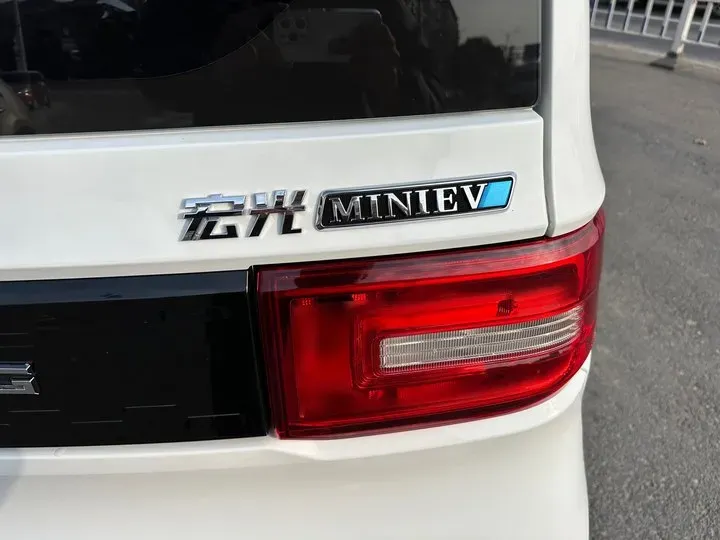 2022 WuLing HongGuang MINI EV BEV 9.3KWH,autocango,china used car exporter,china ev exporter,chinese used car exporter,chinese used ev exporter