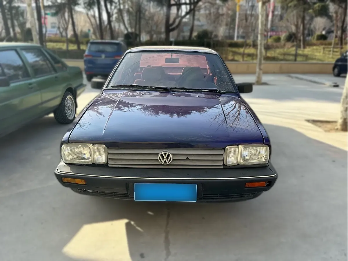 2004 Volkswagen Santana Classic 1.6L 87HP L4 5MT,autocango,china used car exporter,china ev exporter,chinese used car exporter,chinese used ev exporter