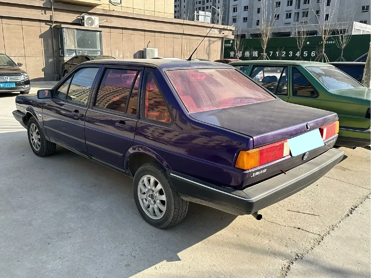 2004 Volkswagen Santana Classic 1.6L 87HP L4 5MT,autocango,china used car exporter,china ev exporter,chinese used car exporter,chinese used ev exporter