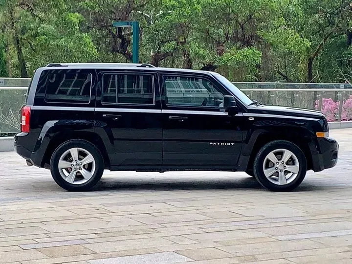 2014 Jeep Patriot 2.4L 170HP L4 6AT,autocango,china used car exporter,china ev exporter,chinese used car exporter,chinese used ev exporter