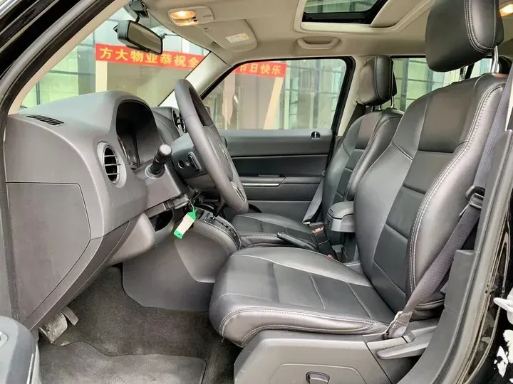 2014 Jeep Patriot 2.4L 170HP L4 6AT,autocango,china used car exporter,china ev exporter,chinese used car exporter,chinese used ev exporter