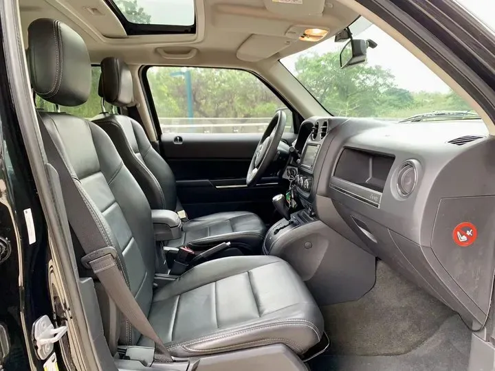 2014 Jeep Patriot 2.4L 170HP L4 6AT,autocango,china used car exporter,china ev exporter,chinese used car exporter,chinese used ev exporter