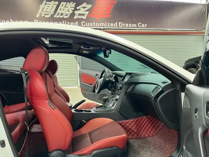 2012 Hyundai Rohens-Coupe 2.0T 260HP L4 8AT,autocango,china used car exporter,china ev exporter,chinese used car exporter,chinese used ev exporter