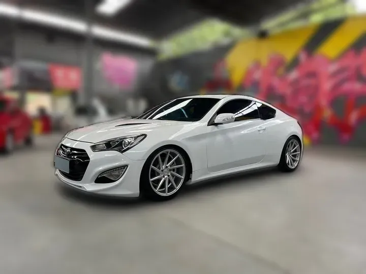 2012 Hyundai Rohens-Coupe 2.0T 260HP L4 8AT,autocango,china used car exporter,china ev exporter,chinese used car exporter,chinese used ev exporter
