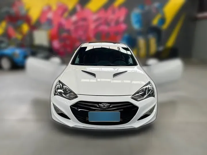 2012 Hyundai Rohens-Coupe 2.0T 260HP L4 8AT,autocango,china used car exporter,china ev exporter,chinese used car exporter,chinese used ev exporter