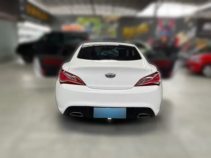2012 Hyundai Rohens-Coupe 2.0T 260HP L4 8AT,autocango,china used car exporter,china ev exporter,chinese used car exporter,chinese used ev exporter