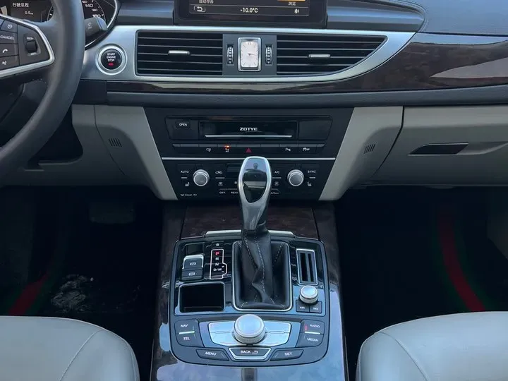 2016 Zotye Z700 1.8T 177HP L4 6DCT,autocango,china used car exporter,china ev exporter,chinese used car exporter,chinese used ev exporter