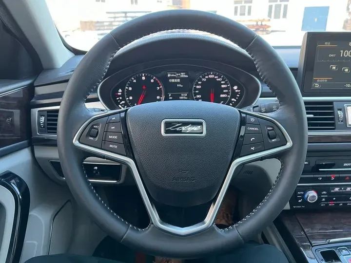 2016 Zotye Z700 1.8T 177HP L4 6DCT,autocango,china used car exporter,china ev exporter,chinese used car exporter,chinese used ev exporter