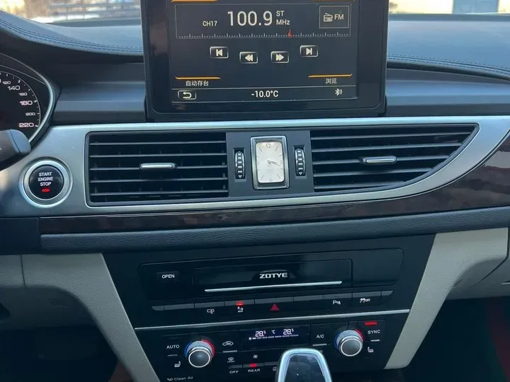 2016 Zotye Z700 1.8T 177HP L4 6DCT,autocango,china used car exporter,china ev exporter,chinese used car exporter,chinese used ev exporter