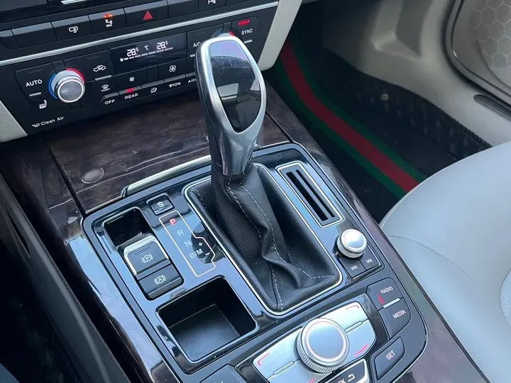 2016 Zotye Z700 1.8T 177HP L4 6DCT,autocango,china used car exporter,china ev exporter,chinese used car exporter,chinese used ev exporter