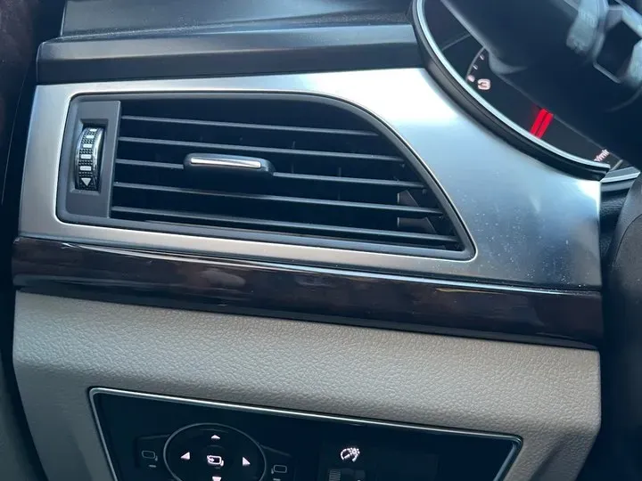 2016 Zotye Z700 1.8T 177HP L4 6DCT,autocango,china used car exporter,china ev exporter,chinese used car exporter,chinese used ev exporter