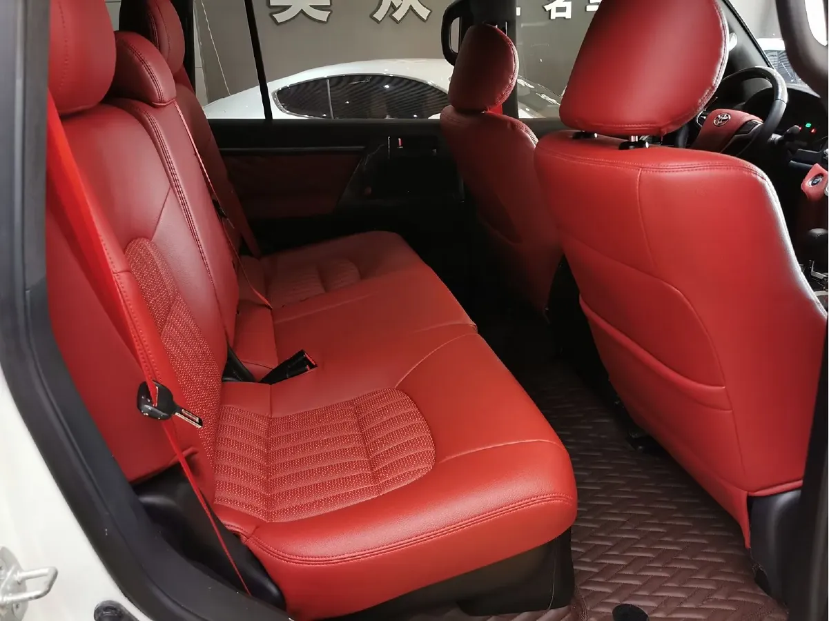 2015 Toyota Land Cruiser 4.0L 275HP V6 5AT,autocango,china used car exporter,china ev exporter,chinese used car exporter,chinese used ev exporter