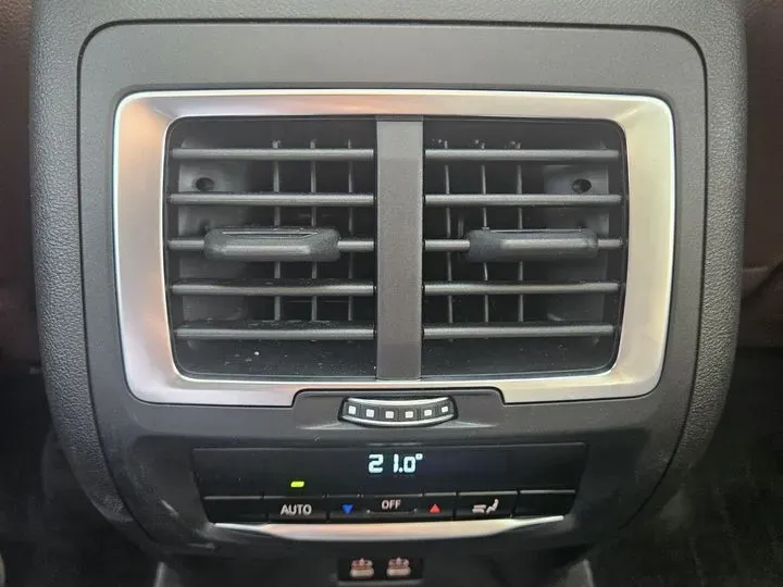 2022 BMW X3 2.0T 252HP L4 8AT,autocango,china used car exporter,china ev exporter,chinese used car exporter,chinese used ev exporter