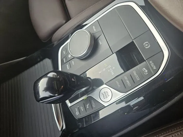 2022 BMW X3 2.0T 252HP L4 8AT,autocango,china used car exporter,china ev exporter,chinese used car exporter,chinese used ev exporter