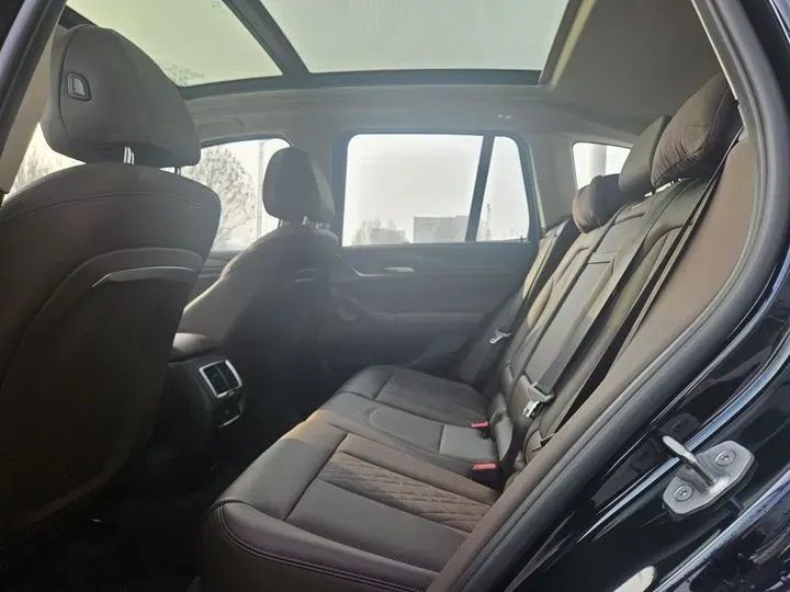 2022 BMW X3 2.0T 252HP L4 8AT,autocango,china used car exporter,china ev exporter,chinese used car exporter,chinese used ev exporter